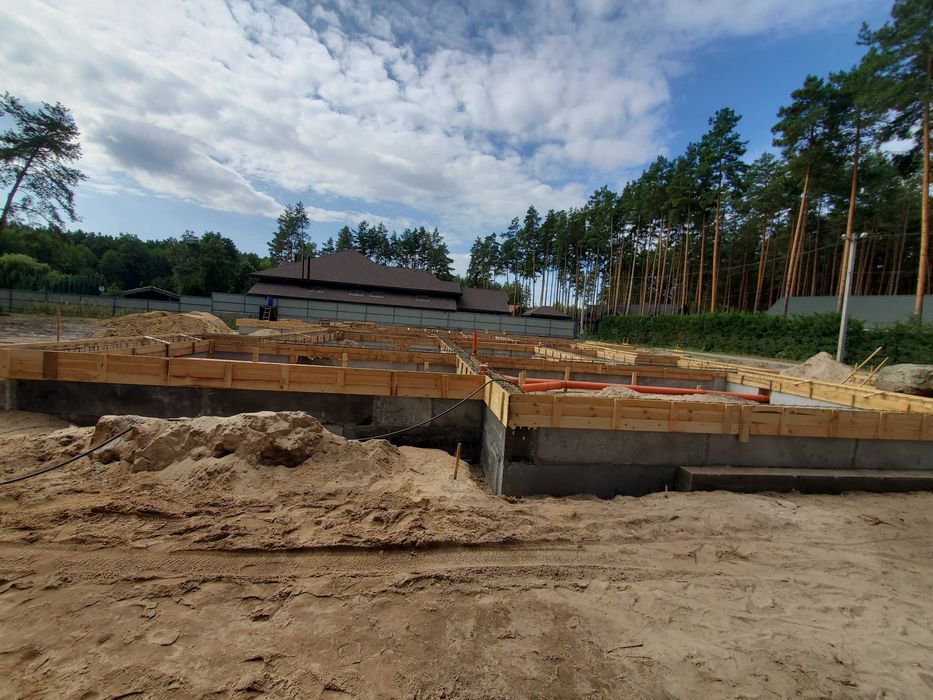 Будівництво будинків | Фундаменти | Газоблок | Дахи | Власна опалубка