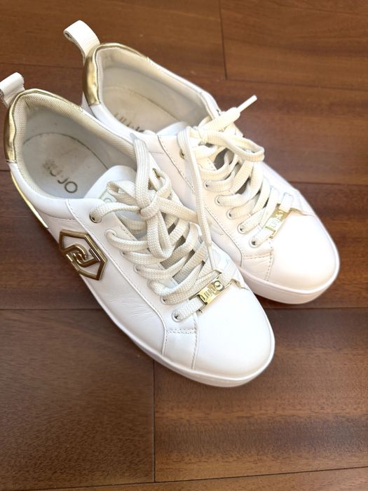 Кросівки шкіряні оригінал Liu Jo р.37