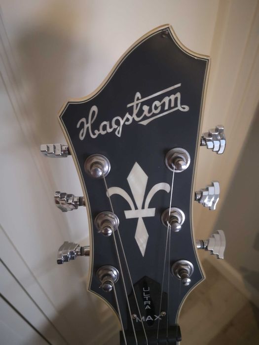 Guitarra Hagstrom Ultra Max satin blackburst