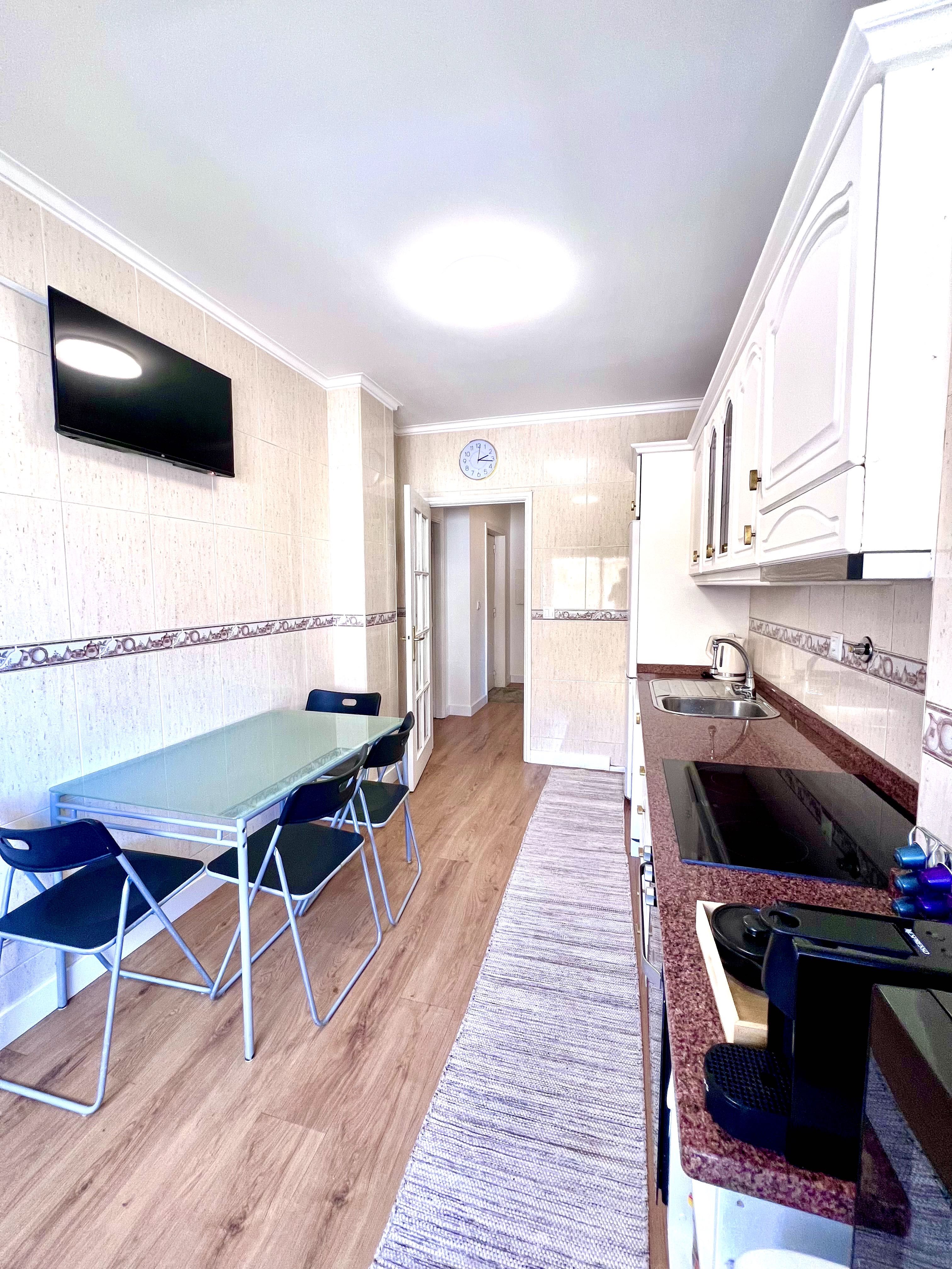 Apartamento T1+1 Todo Remodelado