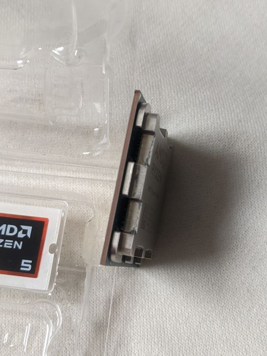 Процесор AMD Ryzen 5 8600G