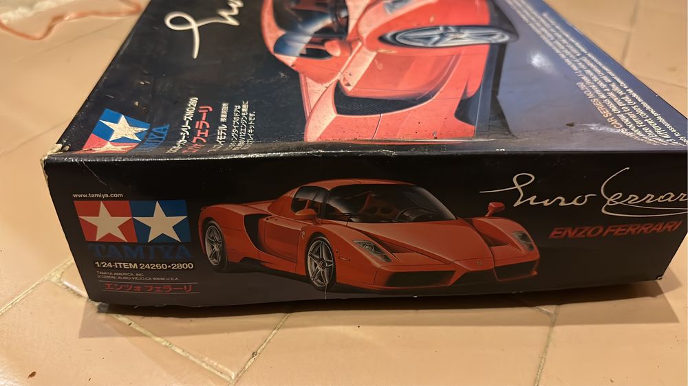 Enzo Ferrari 1/24 Modelismo Auto