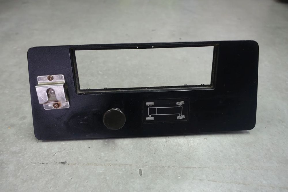 PANEL PRZEŁĄCZNIK NAPĘDU VW T4 SYNCRO 4X4