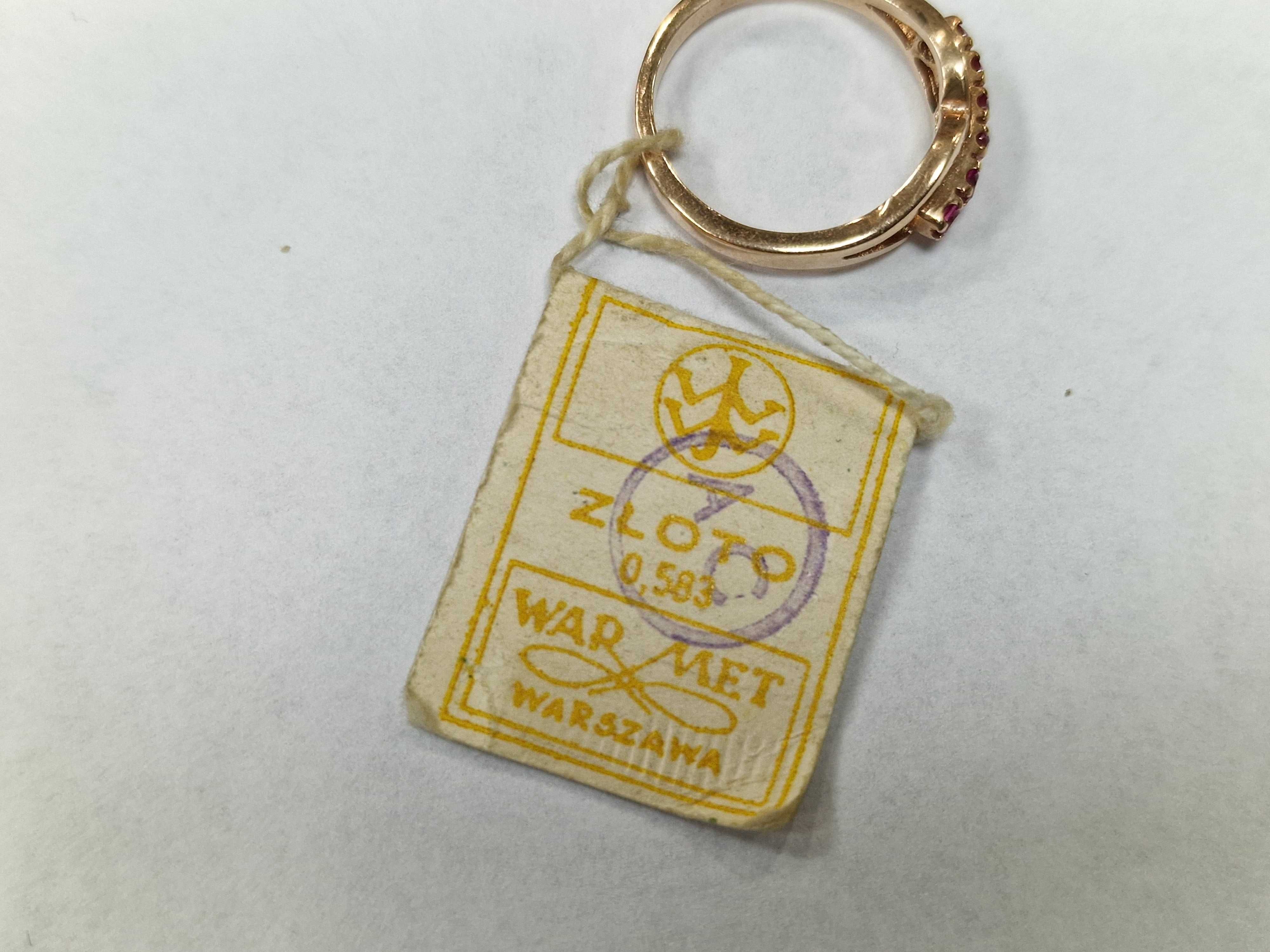 WARMET! Złoty pierścionek/ 585/ 2.80 gram/ R12/ Korundy/ METKA