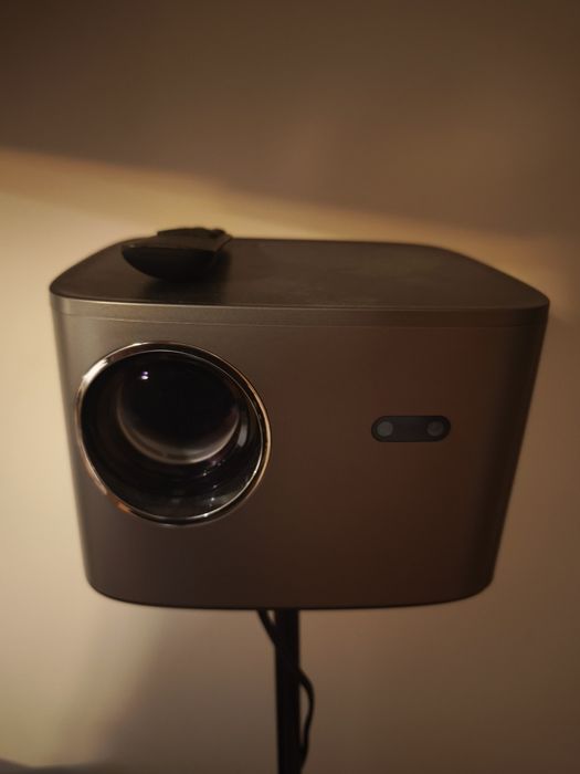 Projetor FHD em caixa