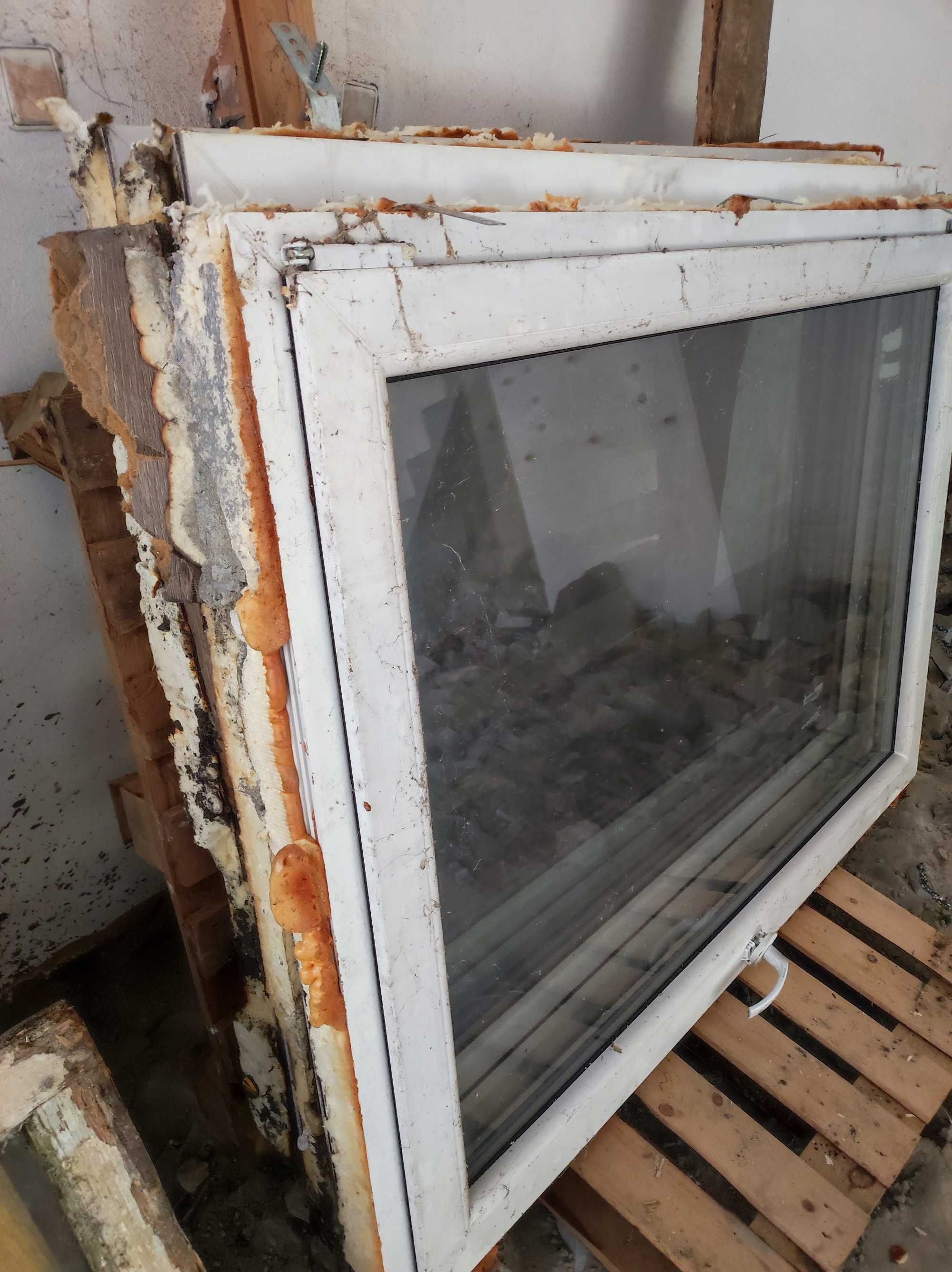 Okna z demontażu 140x110