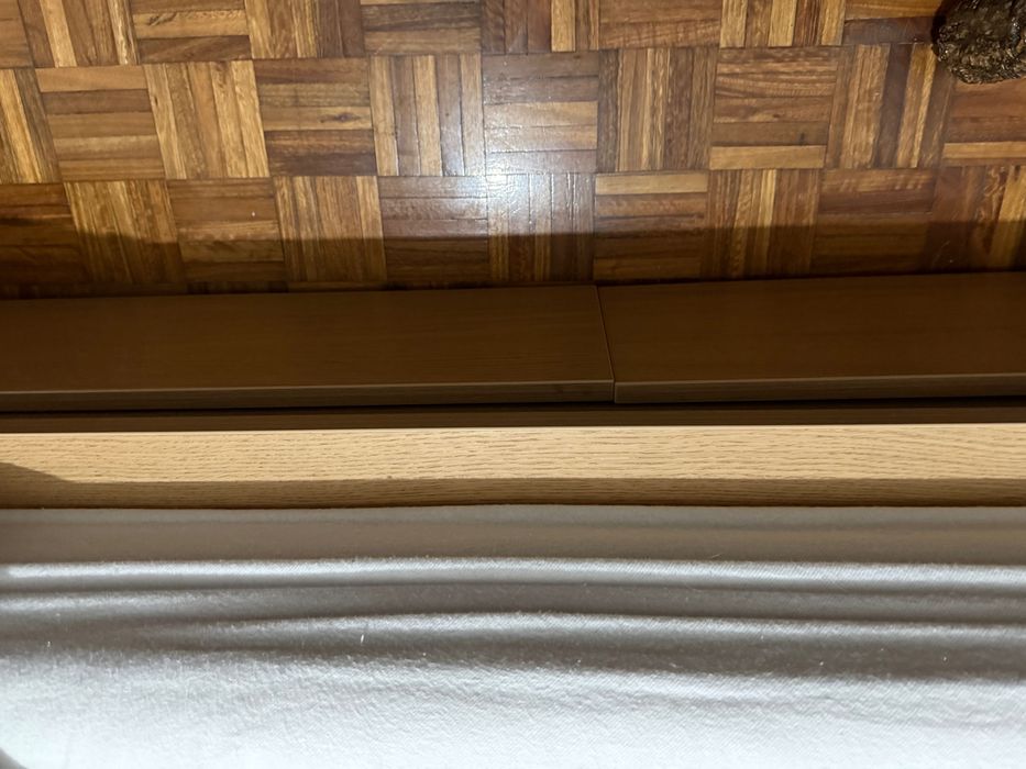 Cama de Casal semi-nova com colchão e estrado ,preço top,urgente