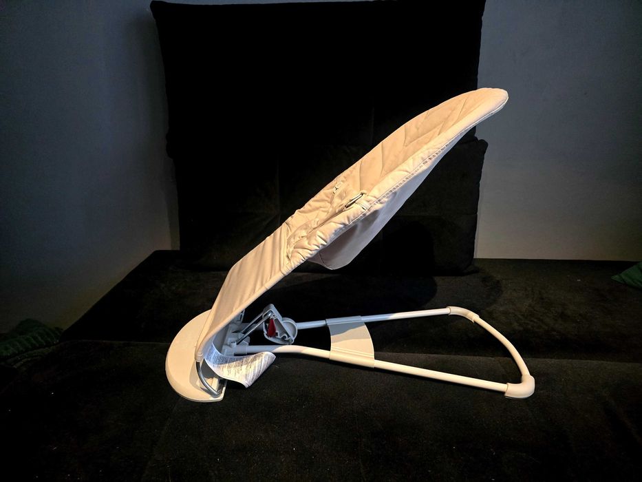 Bujaczek Lezaczek Babybjorn Antracyt.