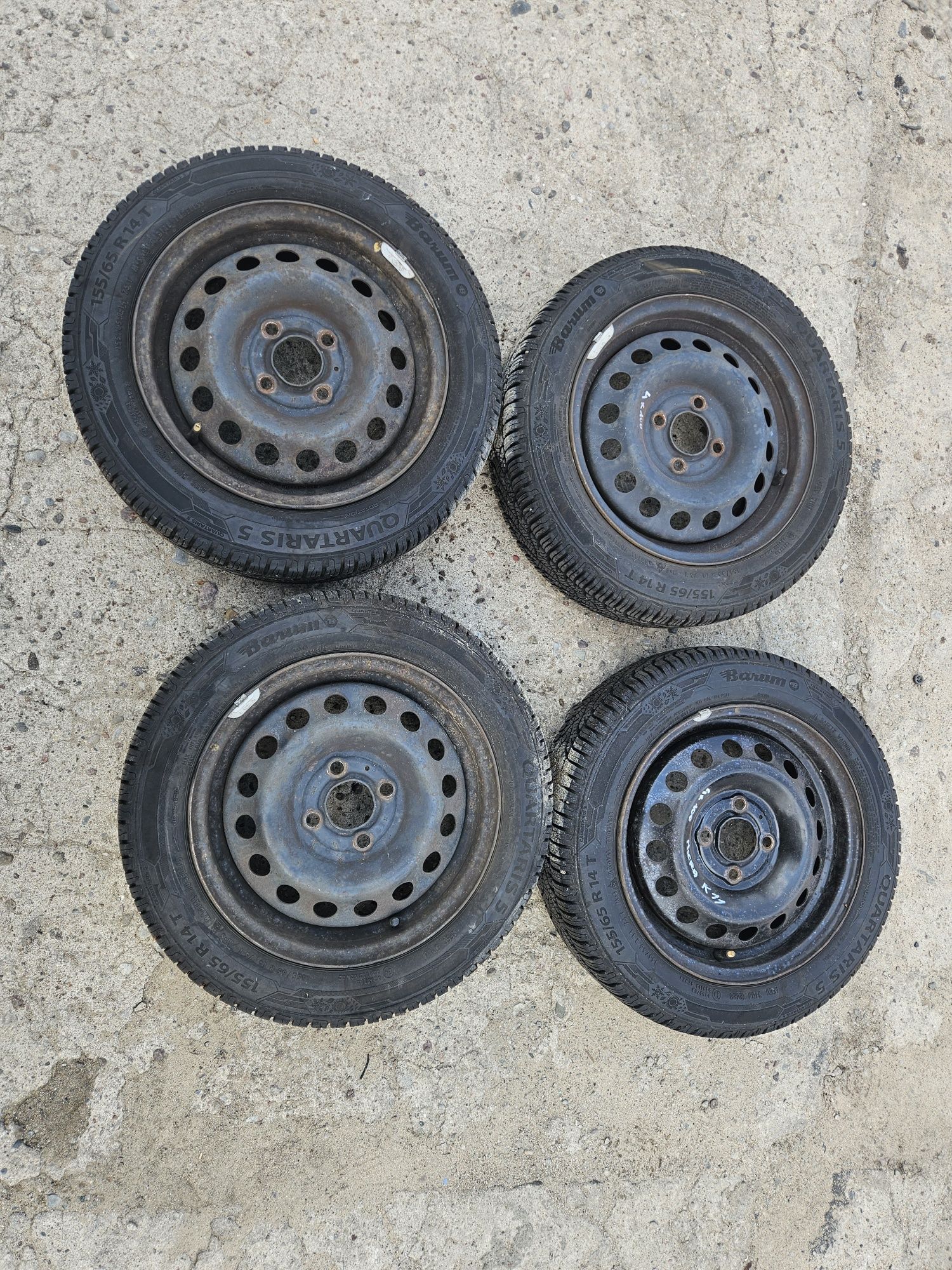 Felgi stalowe 14 opony Nissan Micra 4x100 wielosezonowe