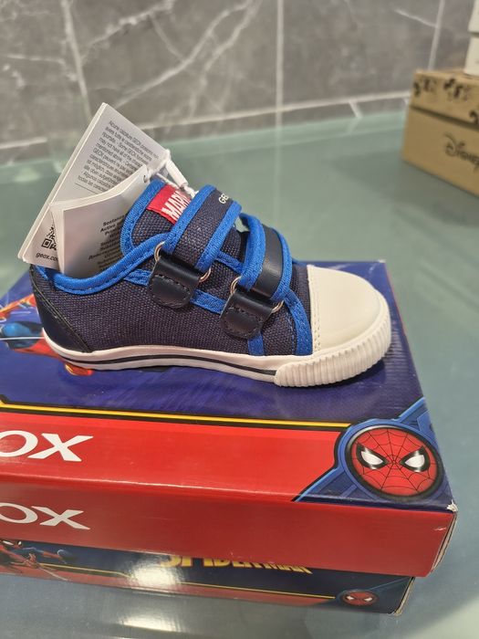 Sapatilhas Geox novas em caixa