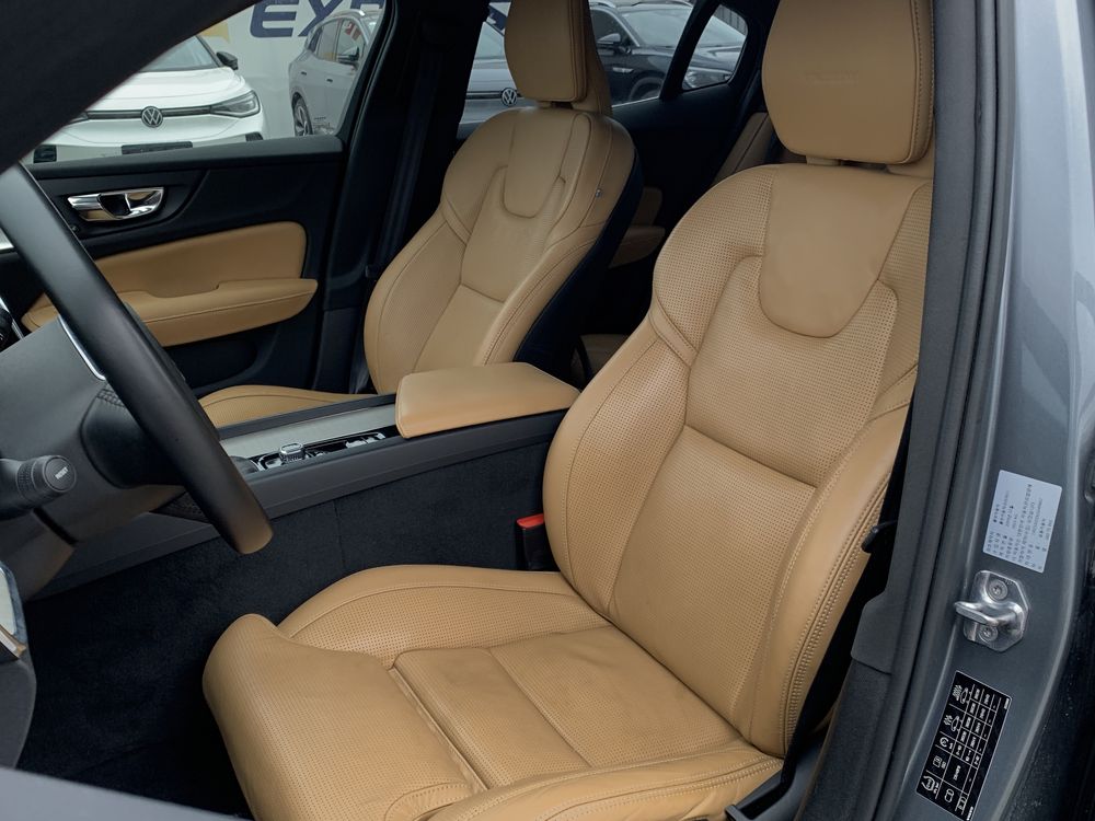 Volvo s60 2019 максимальна комплектація