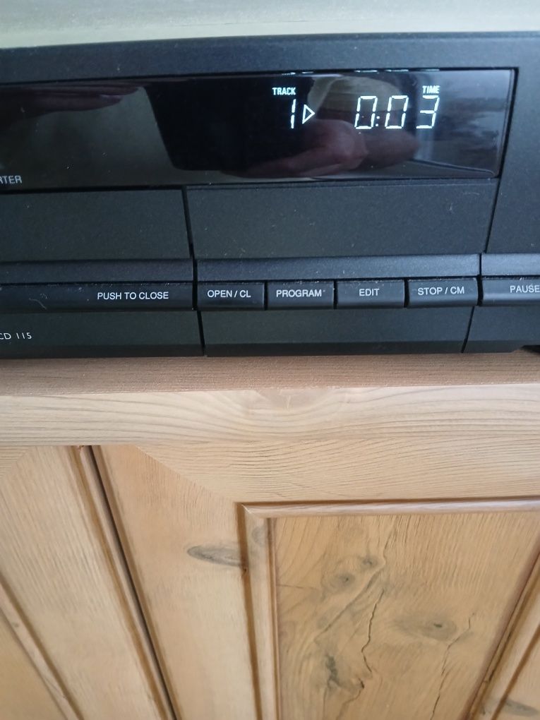 Philips CD 115 с CDM 4/19 и ТDA 1543 - классика !