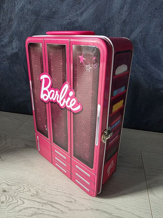 Кейс шафа Barbie
