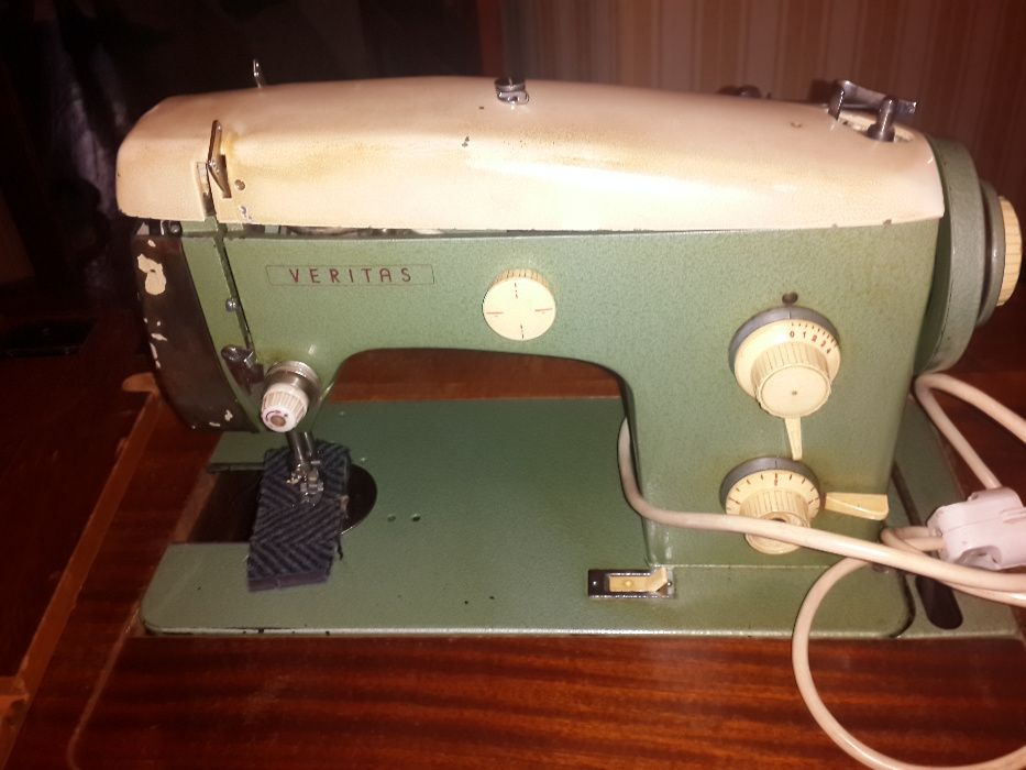 Швейная машинка с электроприводом Veritas