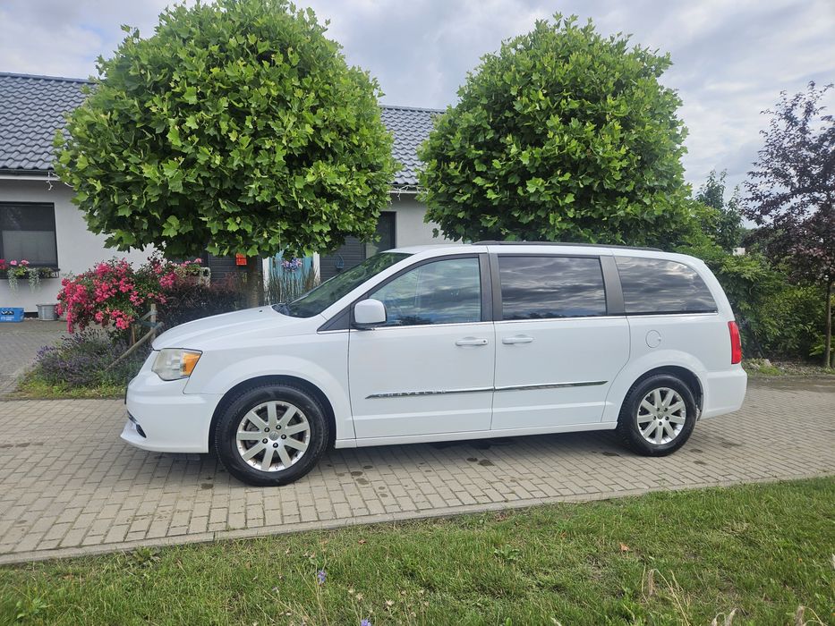 Chrysler town and country vat23