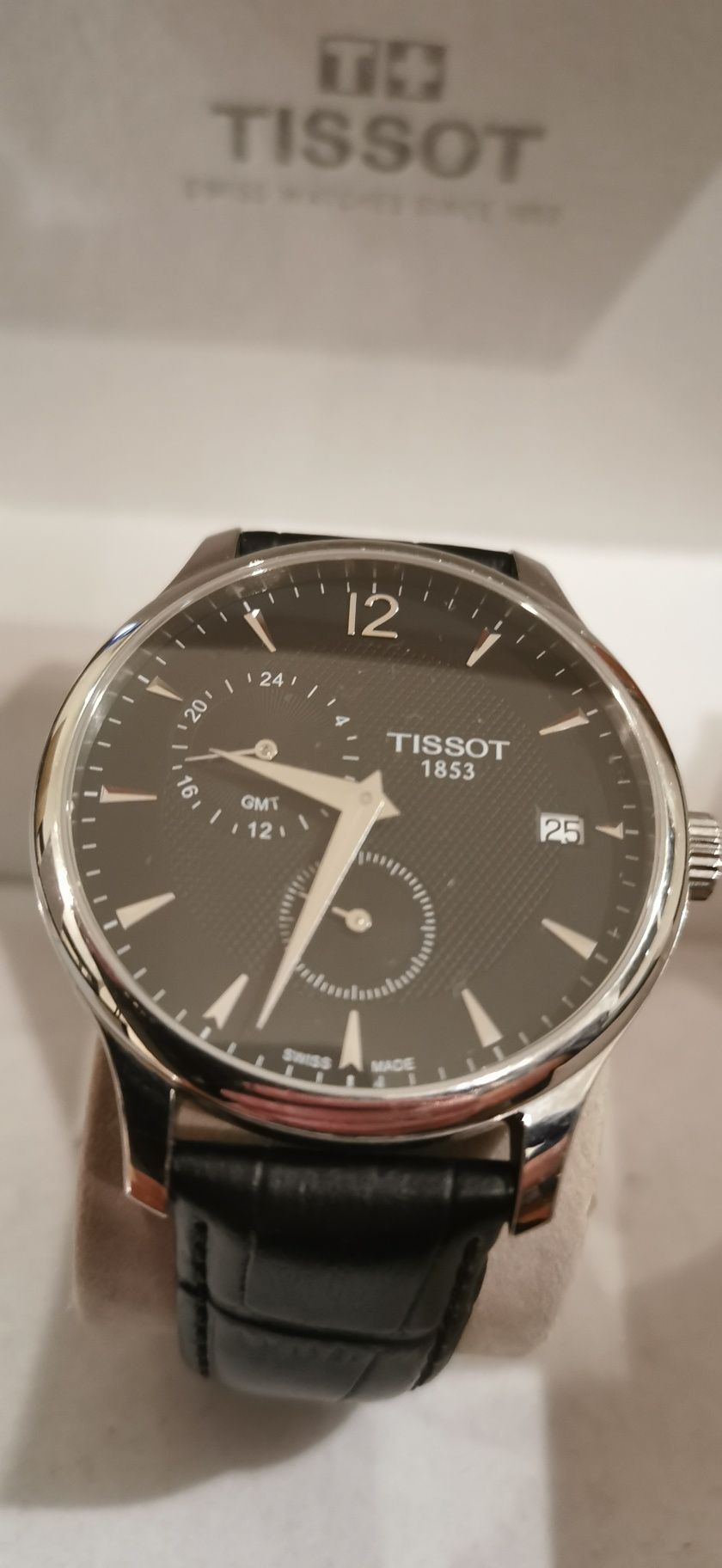 Relógio Tissot Tradition GMT - preto