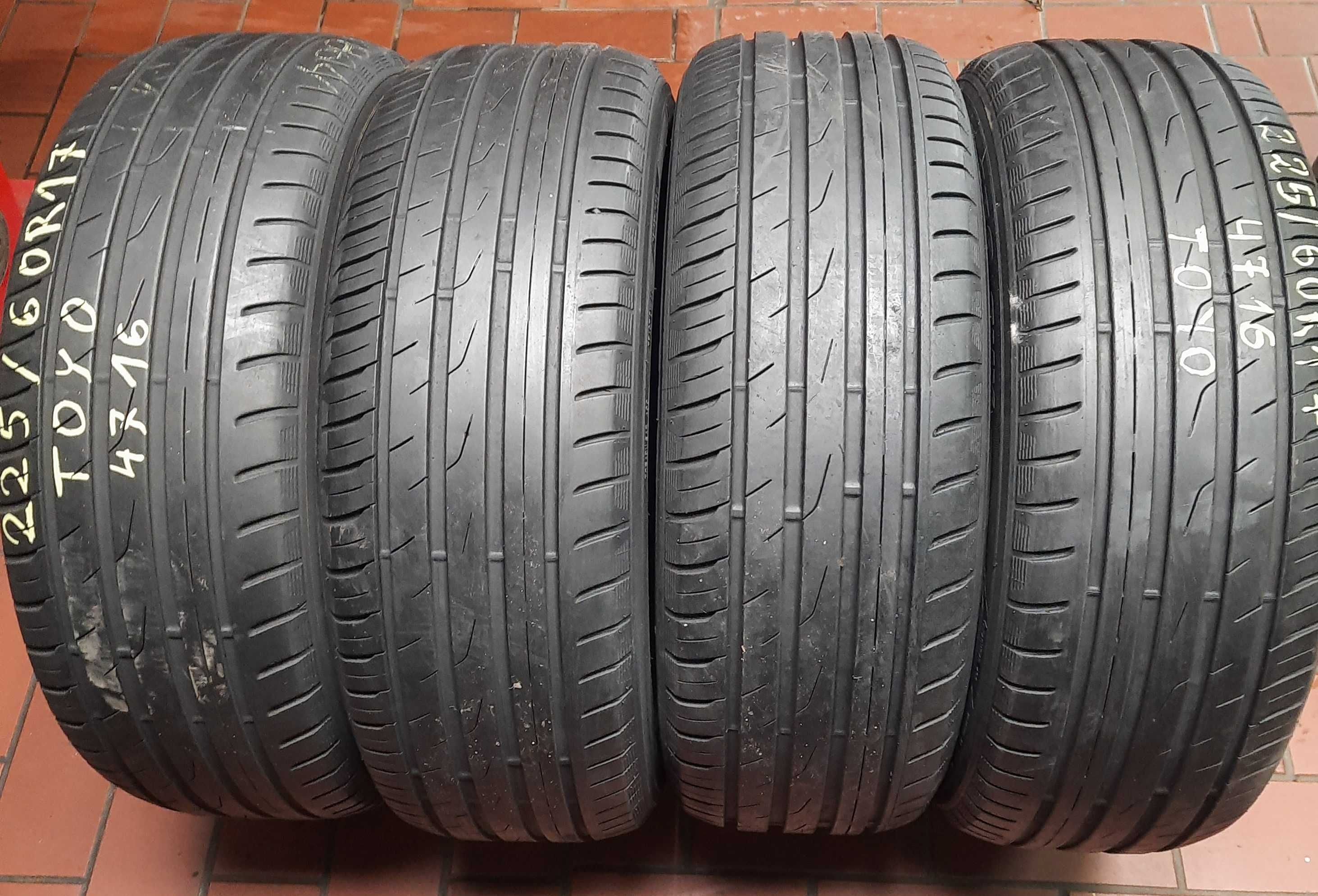 225/60R17 Toyo Proxxes