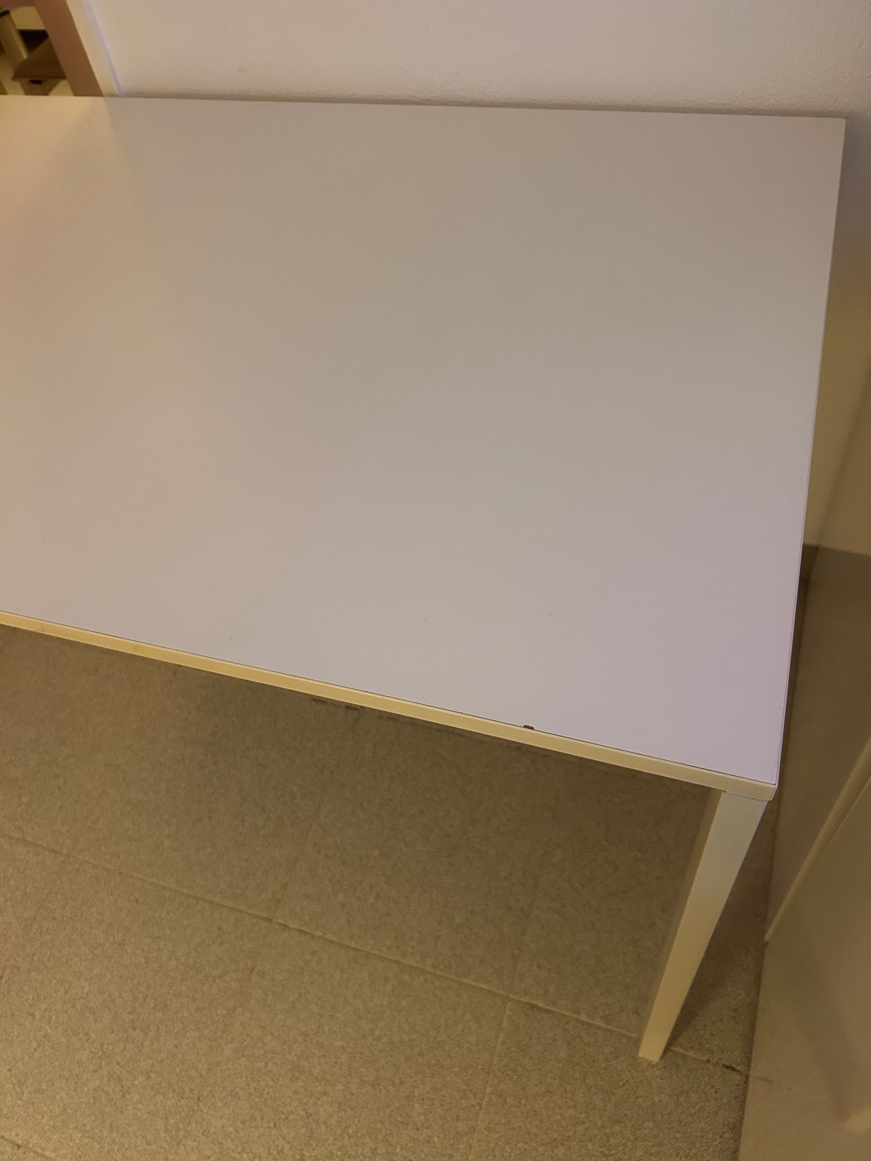 Mesa branca ikea