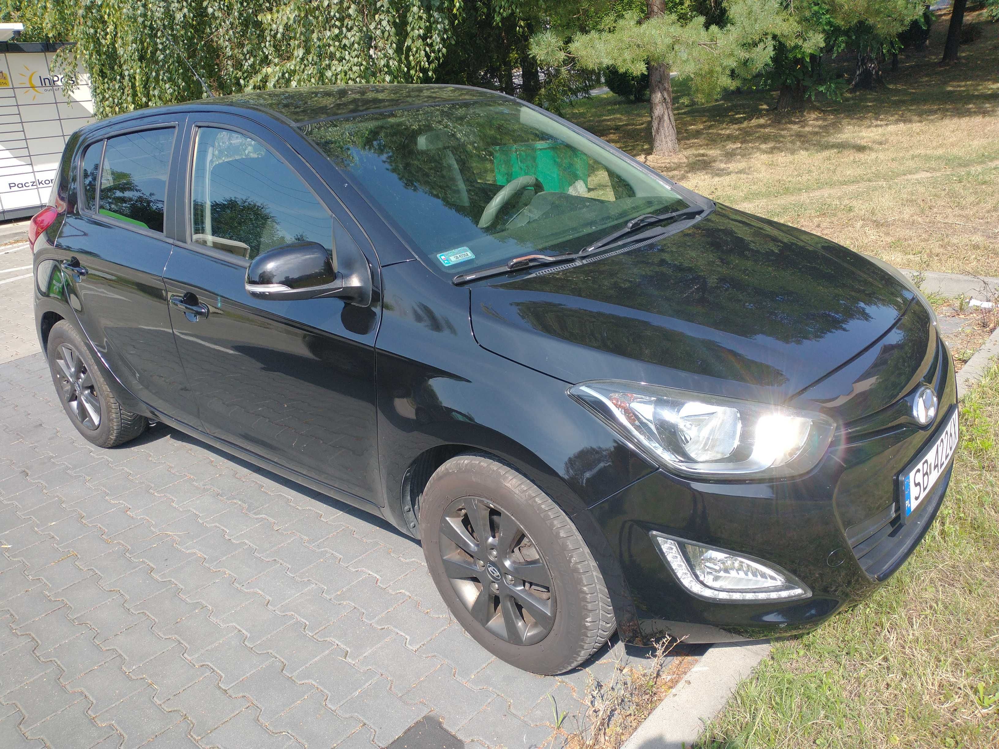 HYUNDAI i20 LIFT 1,25 BENZYNA-GAZ 2014/15r klima, led 108 tys km