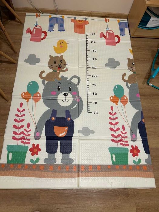 Duża mata piankowa XPE 180×120 – składana, dwustronna, dla dzieci