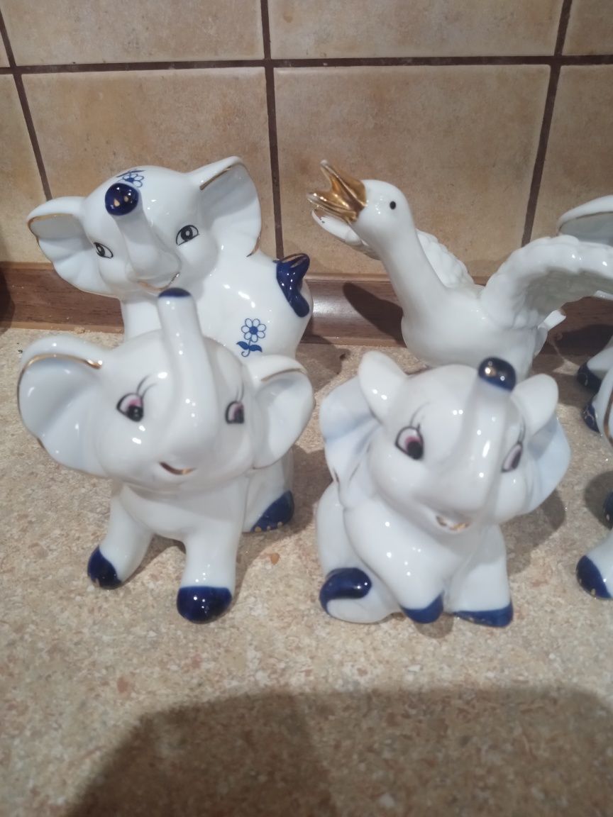 Figurki z porcelany 8 szt