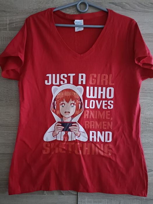 Czerwona koszulka Anime