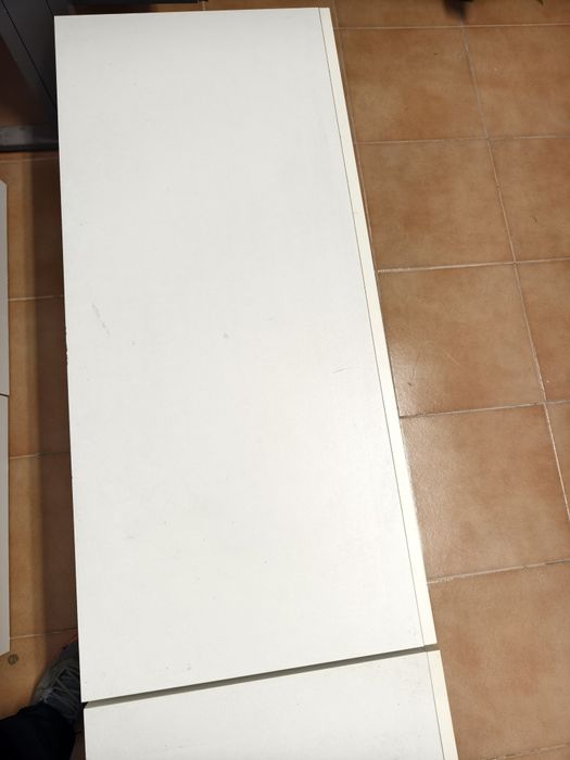 Móvel de TV a preto e branco