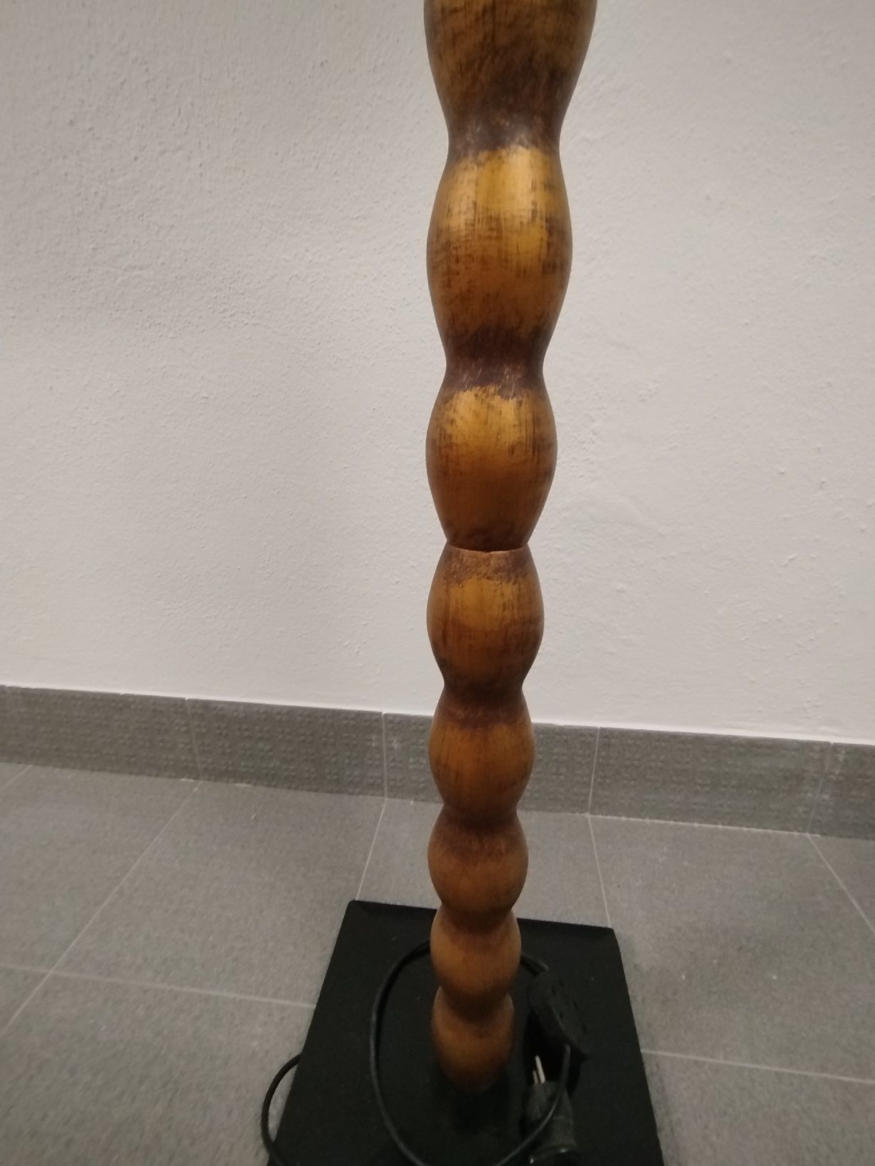Candeeiro de chão
