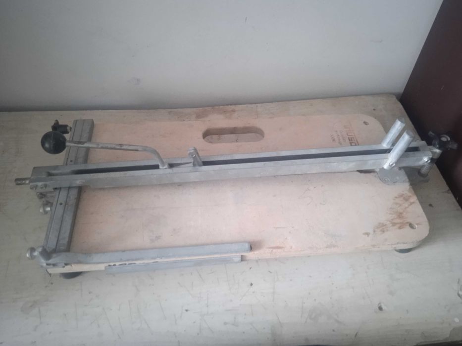 Maszyna do cięcia płytek, glazury Triuso