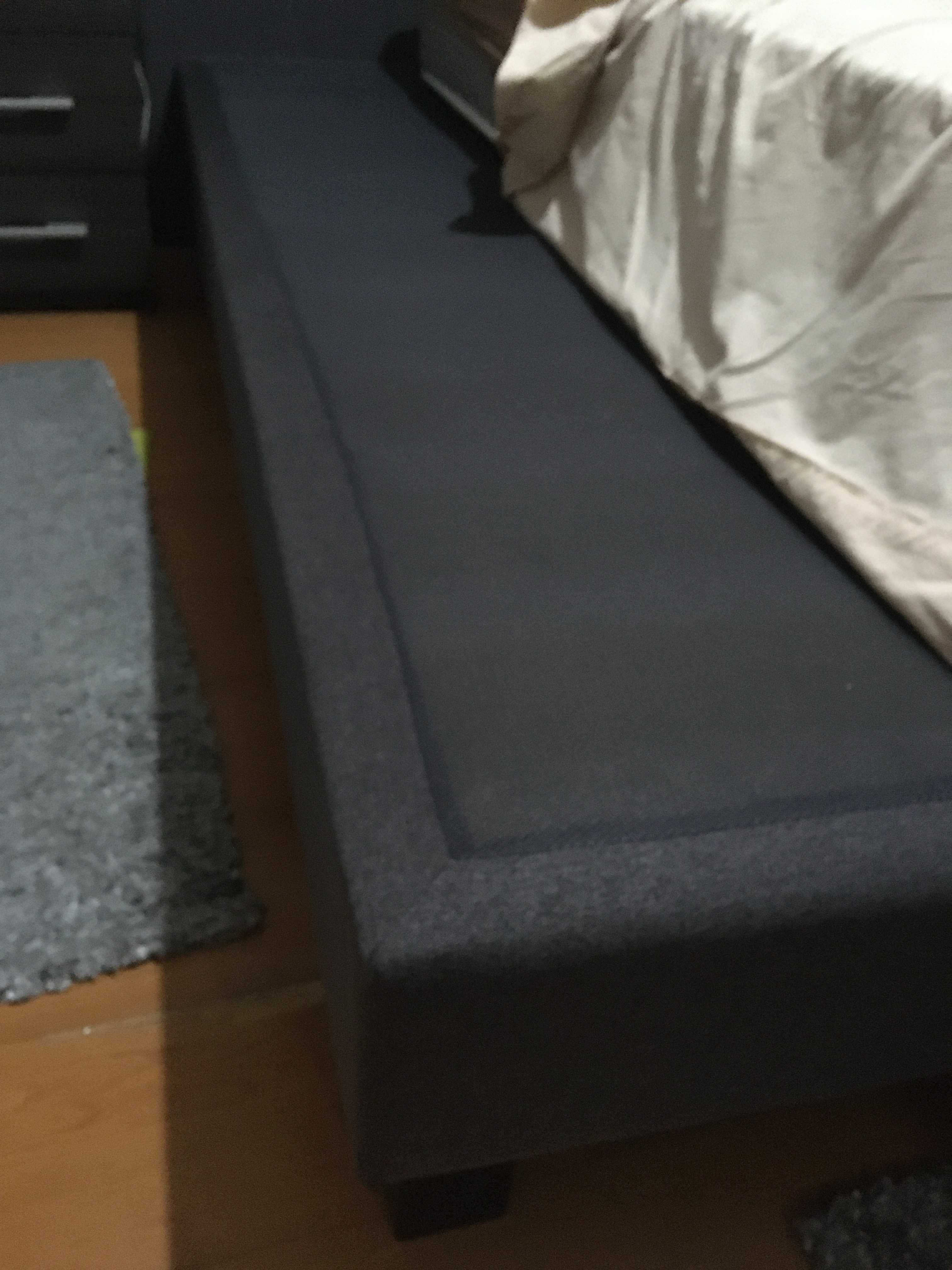 2 somiers de cama com 90 cm cada . cabeceira com 1.8m. Colchão.