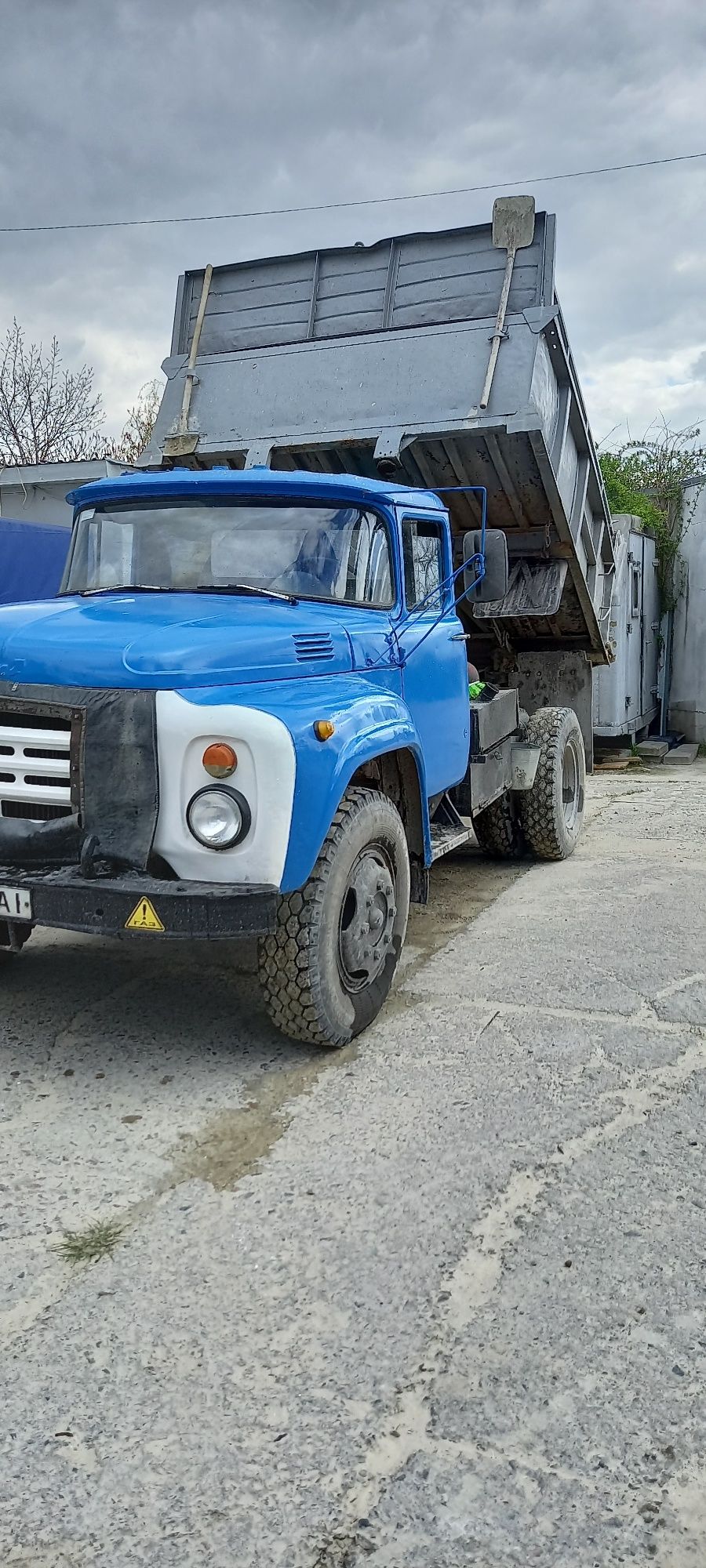 Вивіз будівельного сміття, пісок, щебінь, бетон, доставка