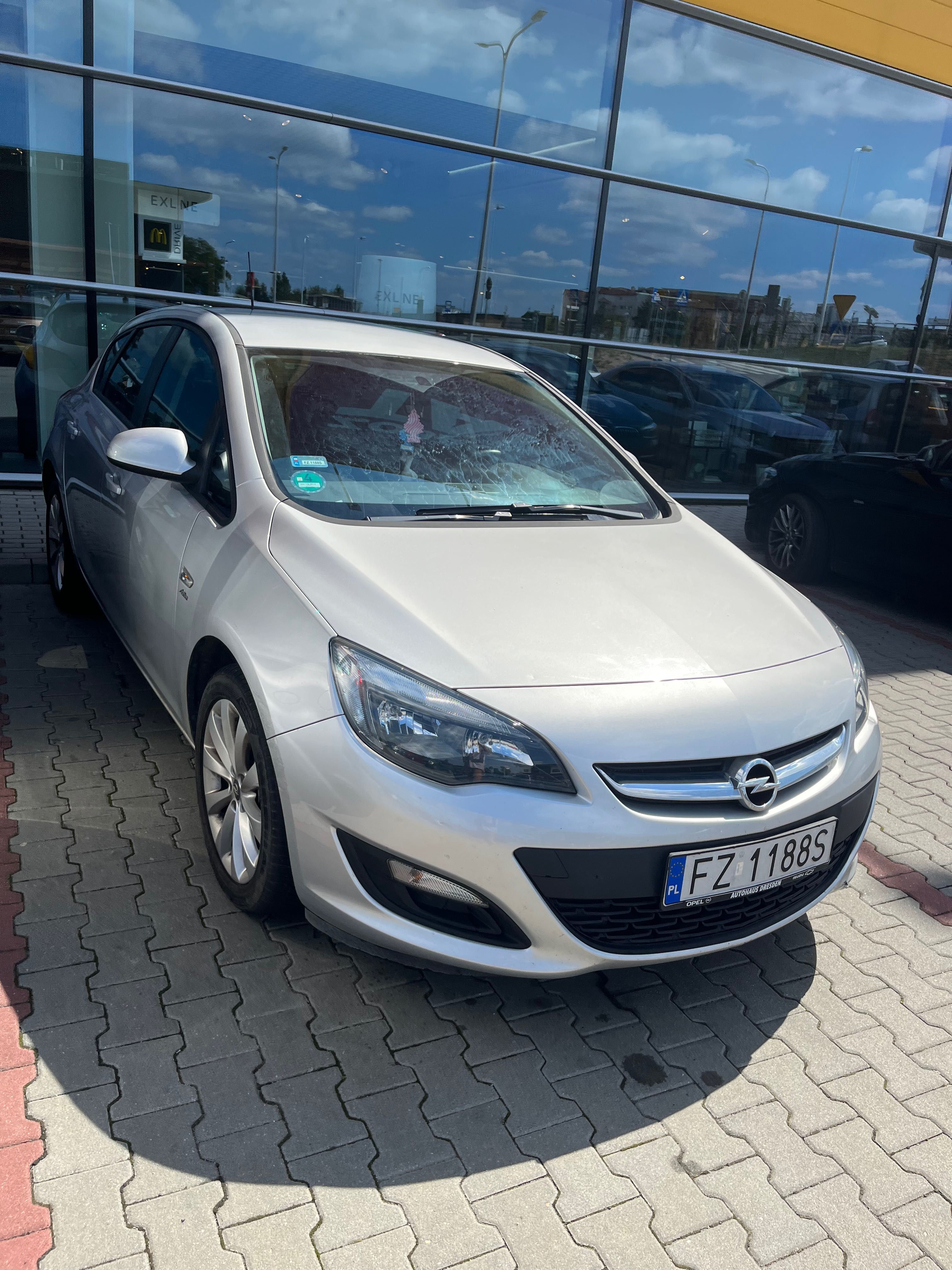 Opel Astra J w bardzo dobrym stanie !