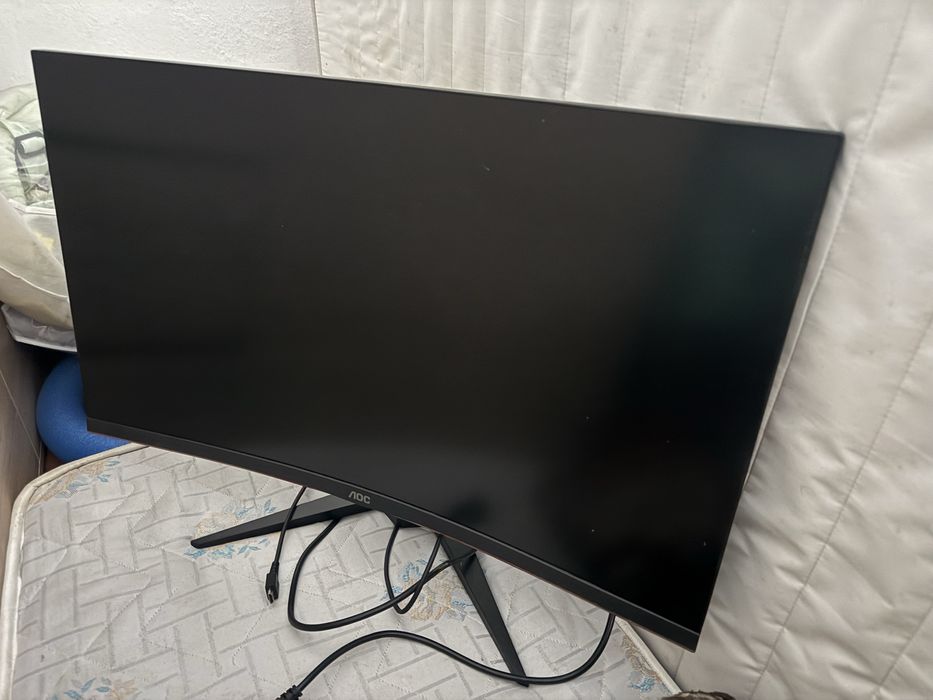 Monitor aoc 32” 240hz