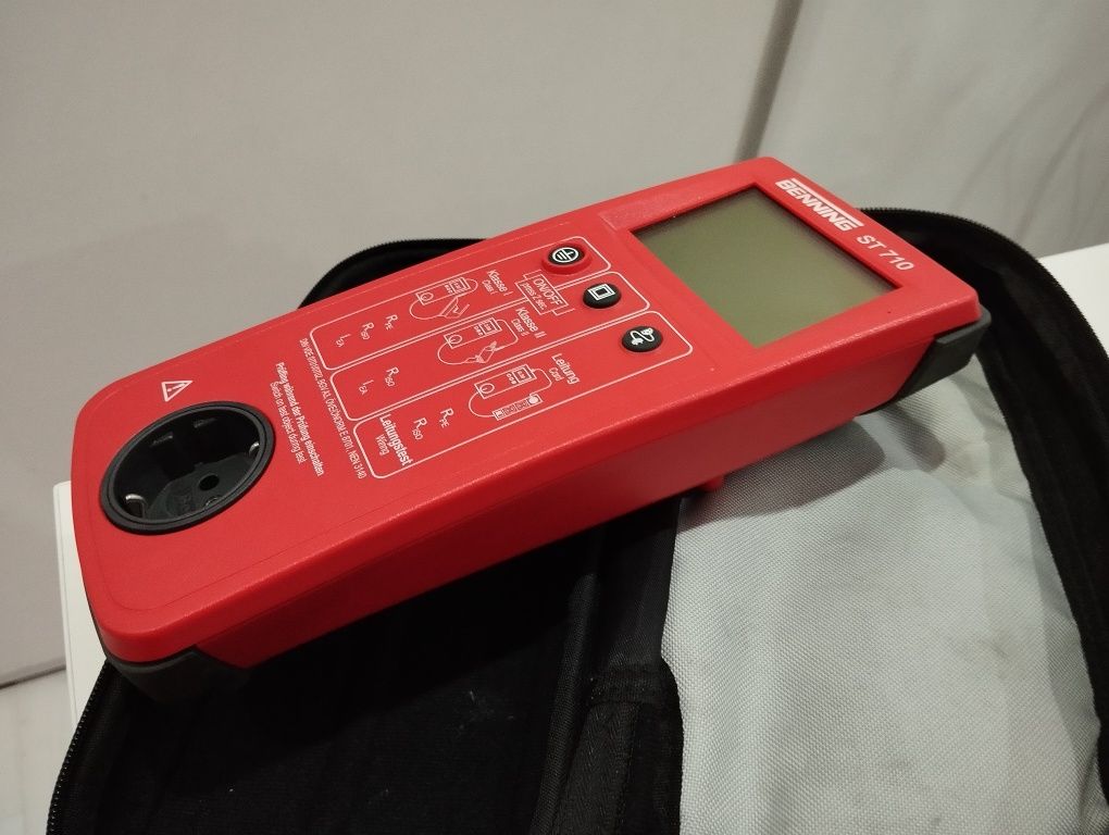 BENNING ST 710 miernik tester urządzeń elektrycznych
