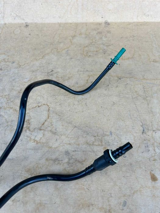 Przewód wąż paliwa zbiornika baku pompki paliwa Citroen DS5