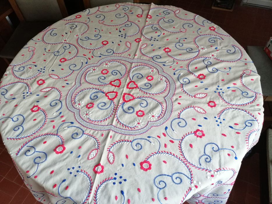 Conjunto Toalha e guardanapos regionais em linho português