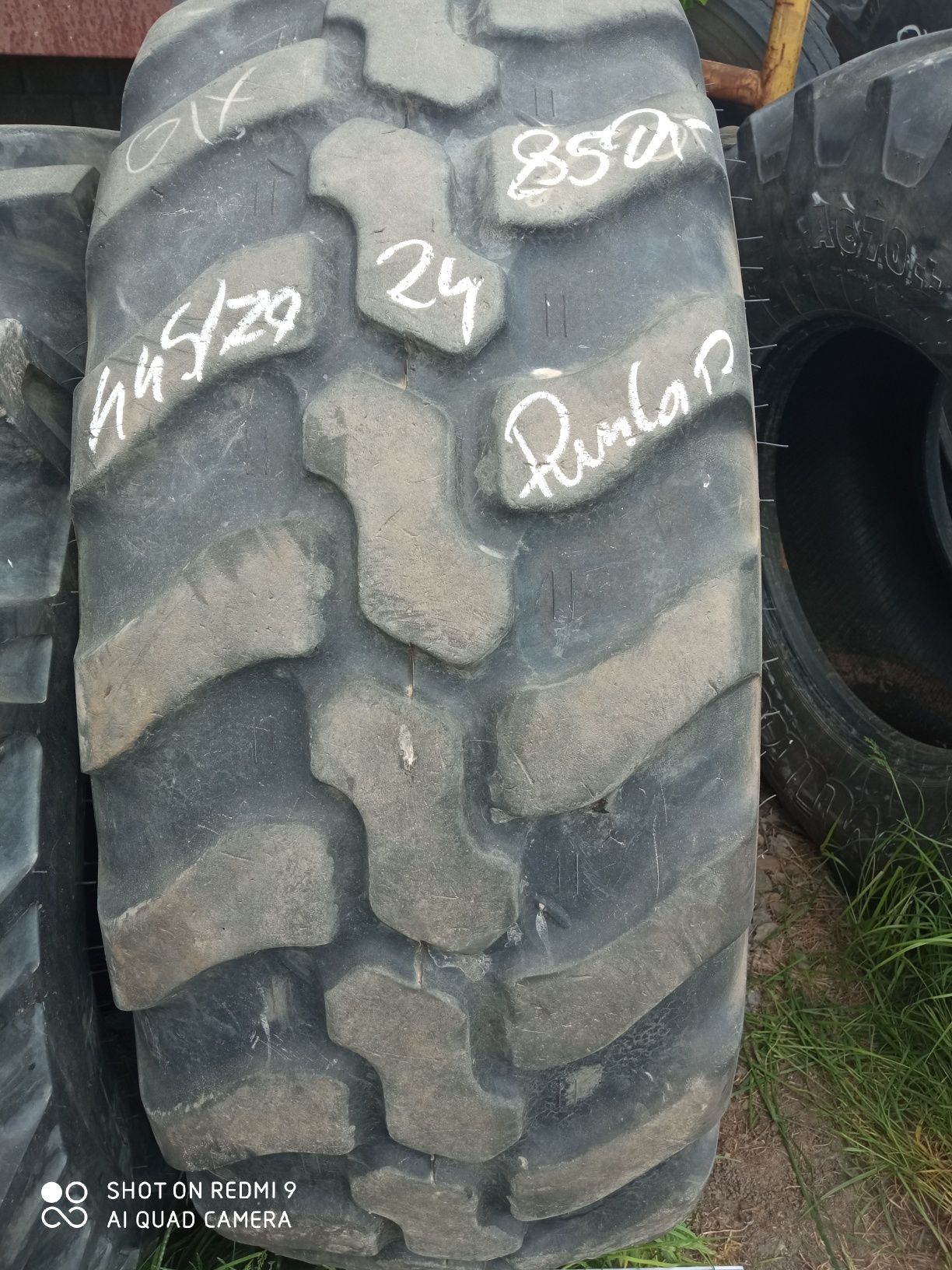 445/70R24 Dunlop opona rolnicza przemysłowa używana