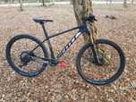 Bicicleta Scott scale 700