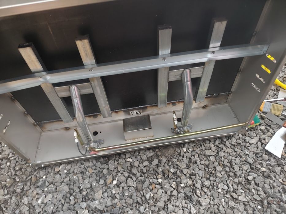 Grill gastronomiczny z płytą gazową raz urzyty