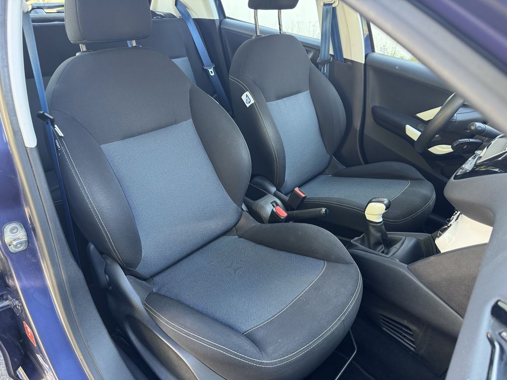 2017 Peugeot 208 like 1.2 puretech com 85mil kms