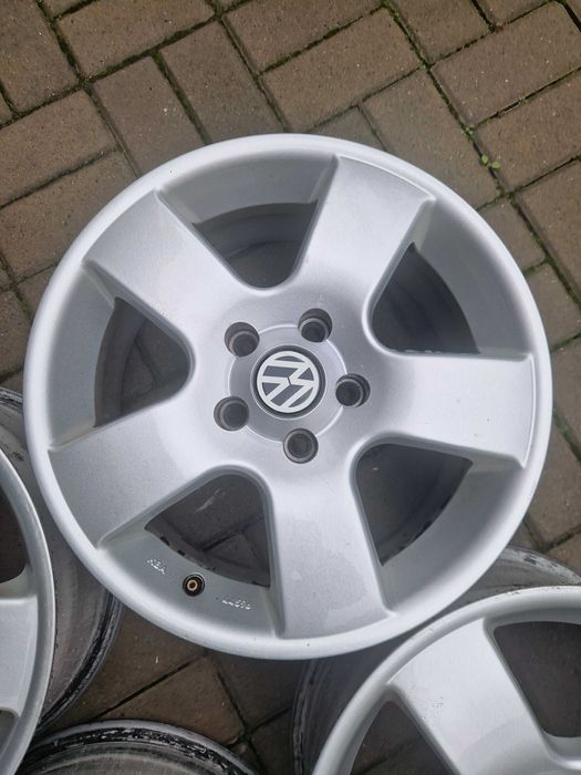 Felgi aluminiowe VW 16 cali 5x112 4szt