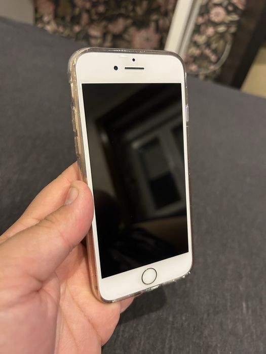 Iphone 8 64GB Como novo VENDO OU TROCO