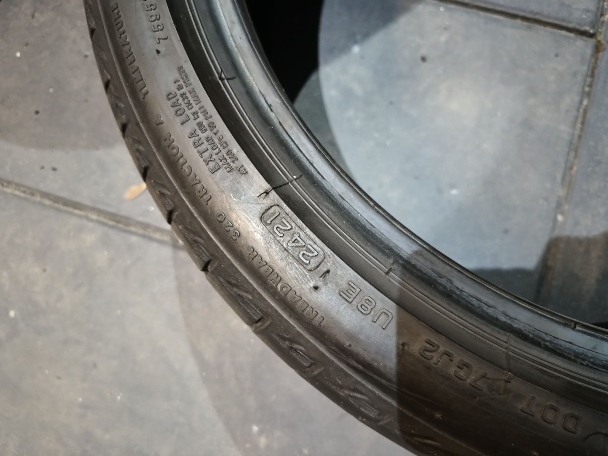 225/40/19 Bridgestone пара літньої гуми 2021