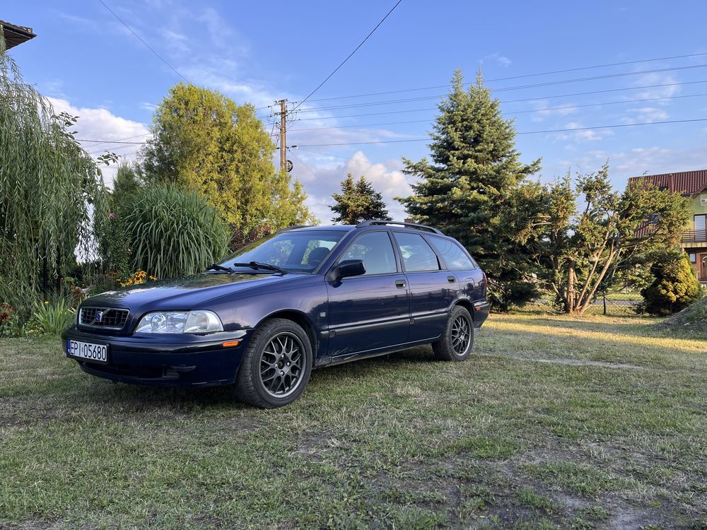 Volvo v40 benzyna+gaz, hak, klima, brak PT