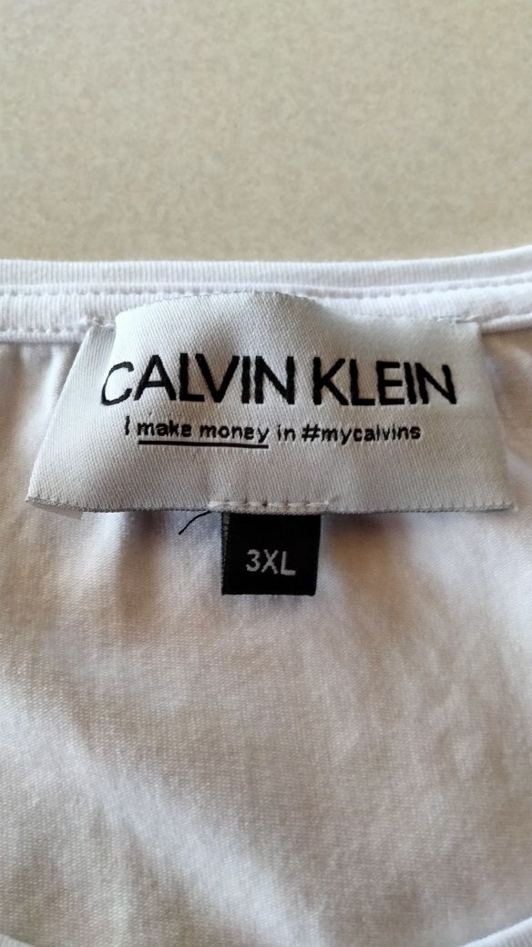 Nowa koszulka Calvin Klein Jeans.