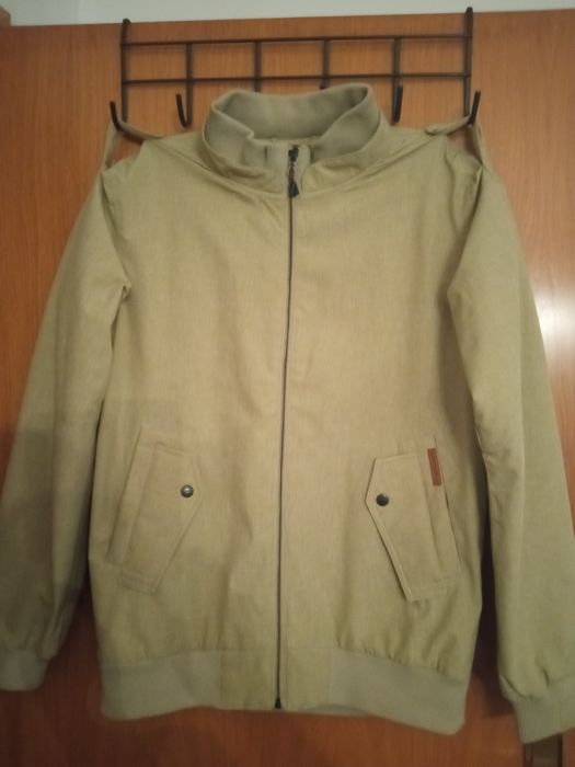 Blazer de Homem Marca Quiksilver Usado