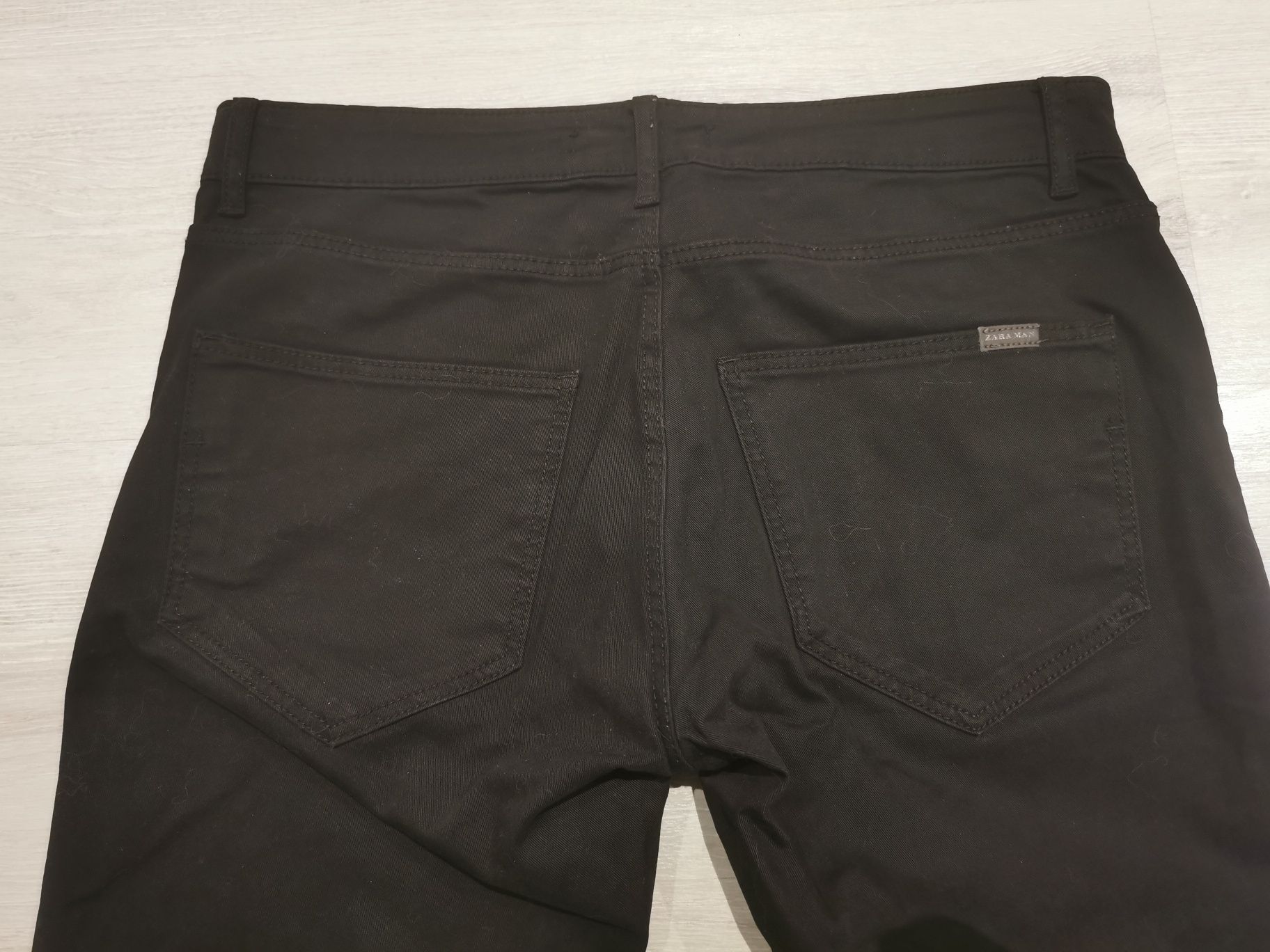 Czarne proste jeansy Zara Man r. 38 spodnie jeansowe