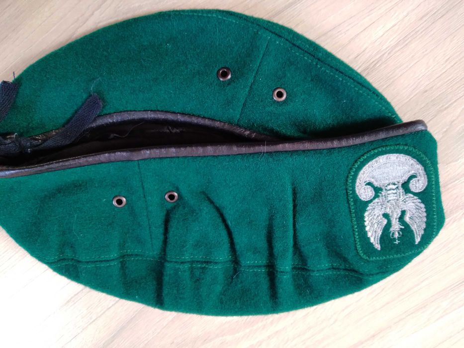 Beret rozmiar 56 nowy