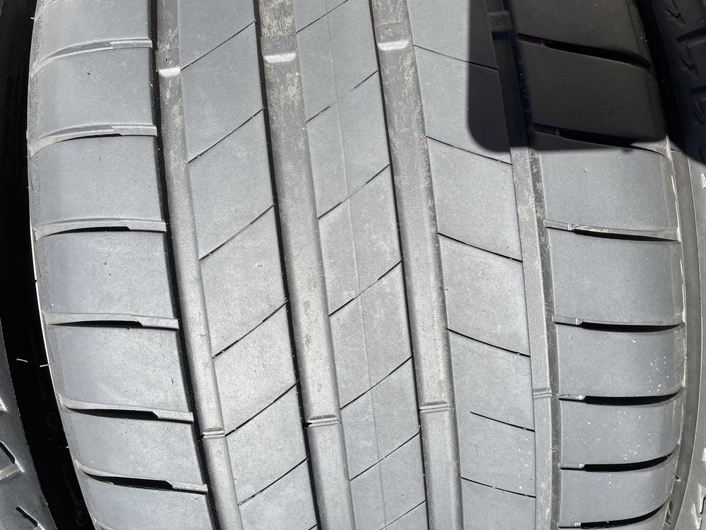 Шини 255/35 R21 Bridgestone