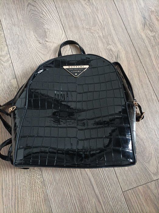 Plecak czarny lakierowany Monnari